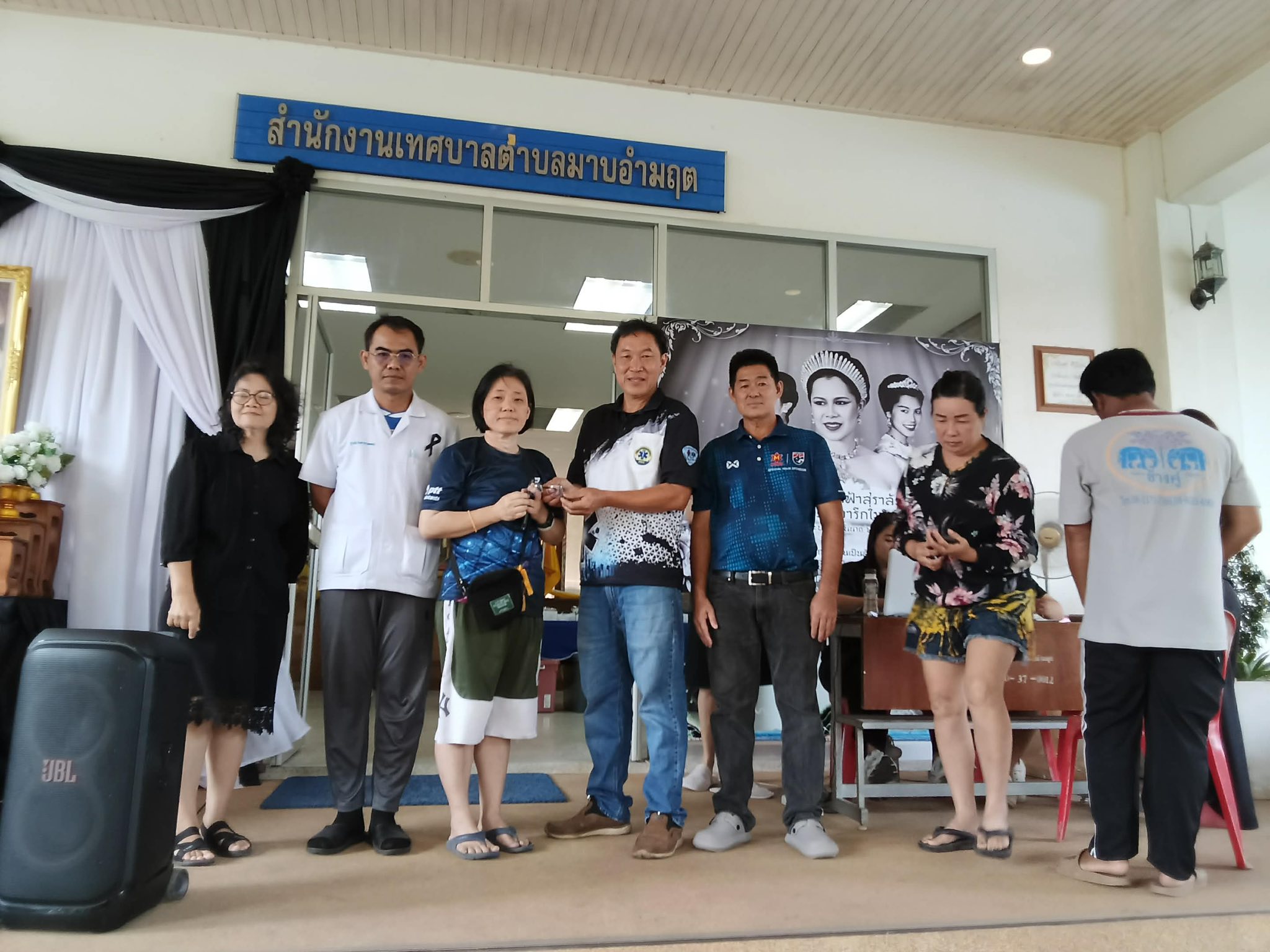 โครงการส่งเสริมสุขภาพสายตาผู้สูงวัย จัดกิจกรรมตรวจวัดสายตาและแจกแว่นตา